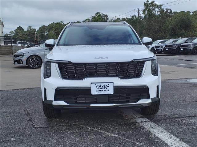 Photo of 2025 Glacial White Pearl Kia Sorento