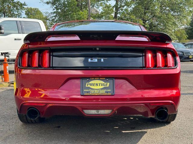 Photo of 2017 Red Ford Mustang