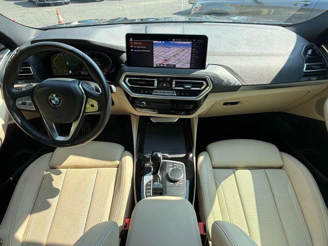 Photo of 2022 Gray BMW X4