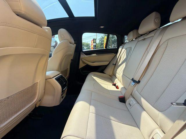 Photo of 2022 Gray BMW X4
