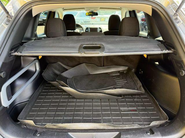 Photo of 2015 Silver Jeep Cherokee