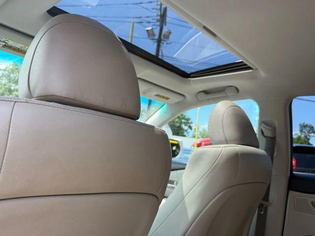 Photo of 2011 Silver Lexus RX 350