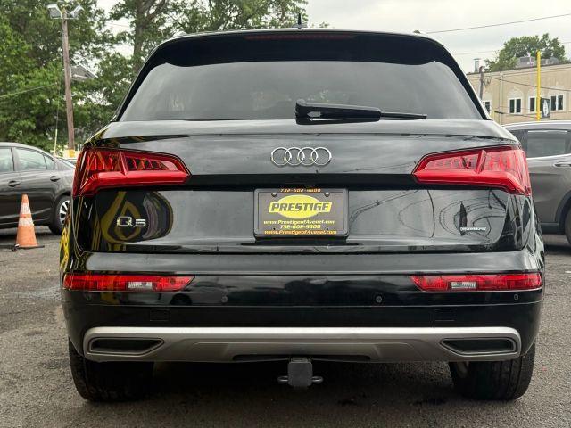 Photo of 2019 Mythos Black Metallic Audi Q5