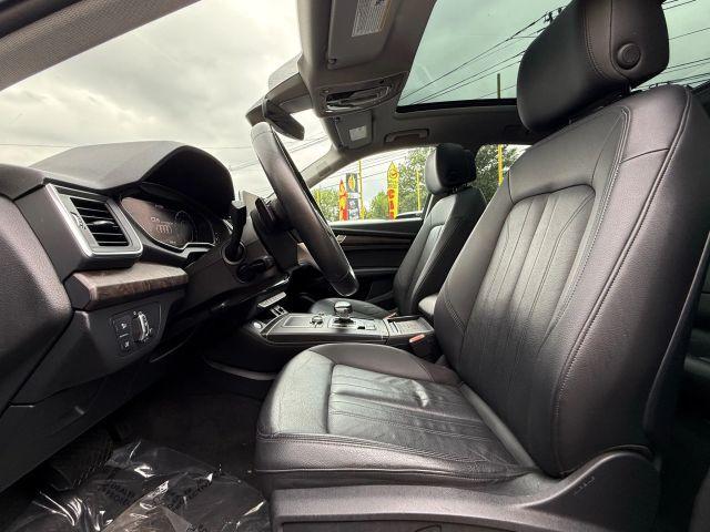Photo of 2019 Mythos Black Metallic Audi Q5
