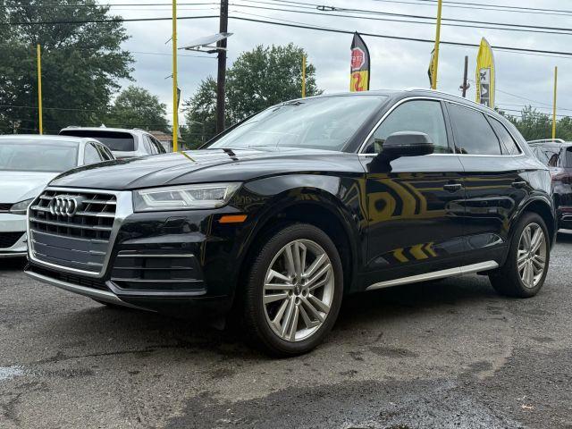 Photo of 2019 Mythos Black Metallic Audi Q5