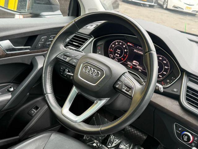 Photo of 2019 Mythos Black Metallic Audi Q5