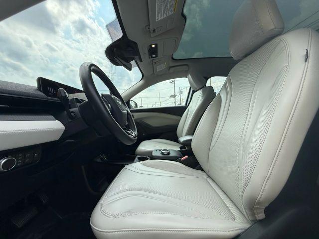 Photo of 2021 White Ford Mustang Mach-E