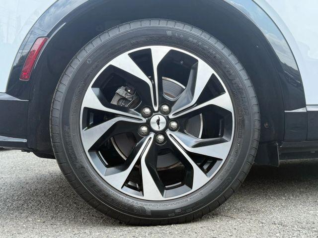 Photo of 2021 White Ford Mustang Mach-E