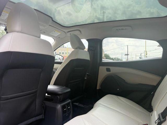 Photo of 2021 White Ford Mustang Mach-E