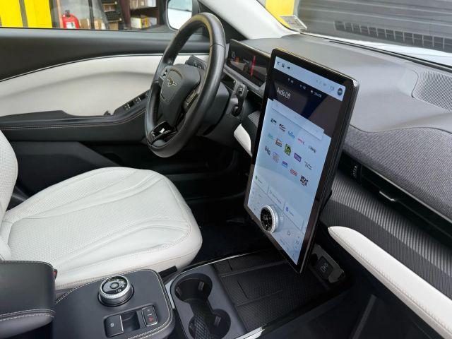 Photo of 2021 White Ford Mustang Mach-E
