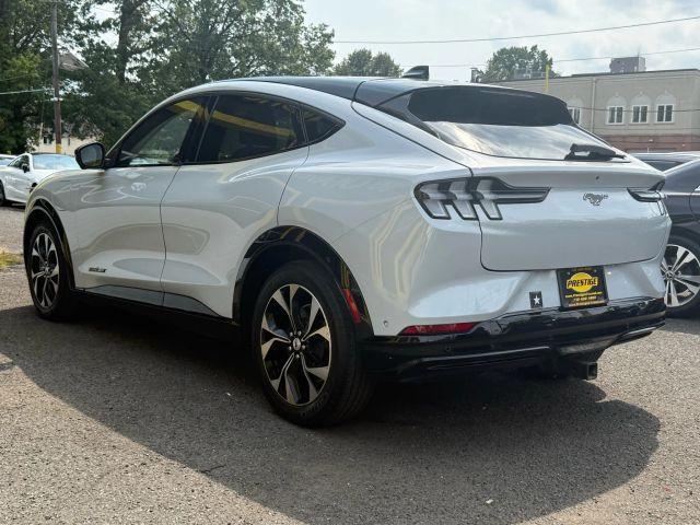 Photo of 2021 White Ford Mustang Mach-E