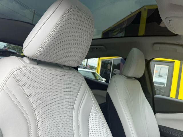 Photo of 2021 White Ford Mustang Mach-E