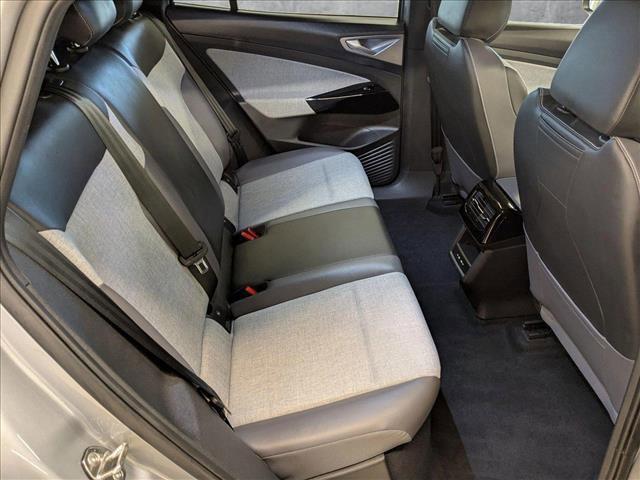 Photo of 2023 Silver Mist Metallic Volkswagen ID.4