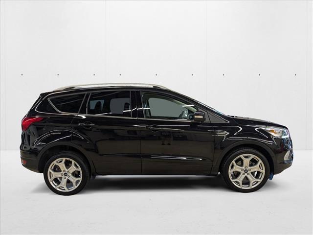 Photo of 2019 Agate Black Metallic Ford Escape