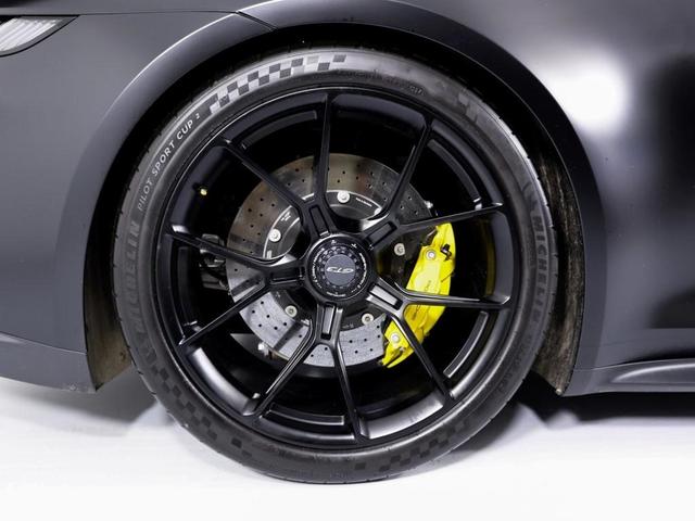 Photo of 2024 Black Porsche 911