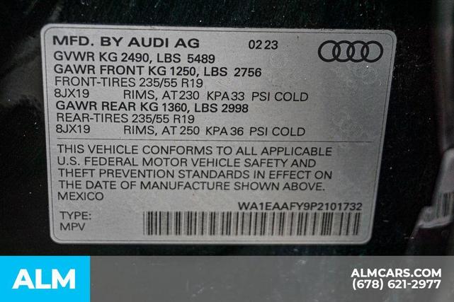 Photo of 2023 Mythos Black Metallic Audi Q5