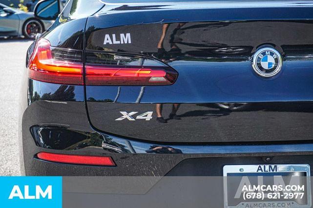 Photo of 2022 Black Sapphire Metallic BMW X4