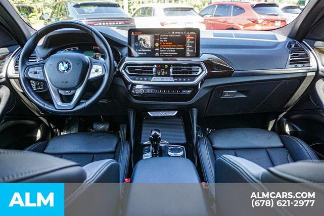 Photo of 2022 Black Sapphire Metallic BMW X4