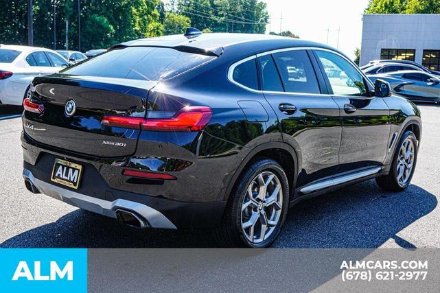 Photo of 2022 Black Sapphire Metallic BMW X4