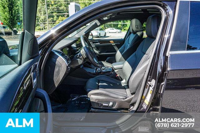 Photo of 2022 Black Sapphire Metallic BMW X4