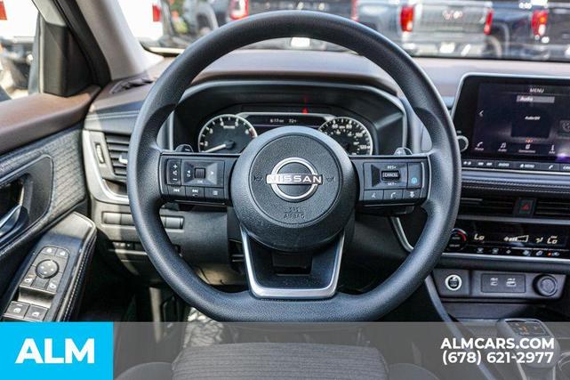Photo of 2023 White Nissan Rogue