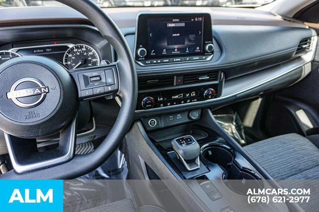 Photo of 2023 White Nissan Rogue