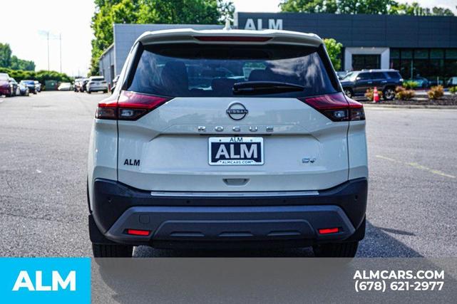 Photo of 2023 White Nissan Rogue