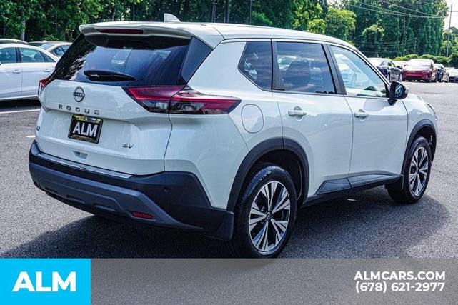 Photo of 2023 White Nissan Rogue