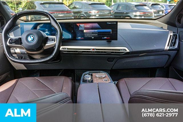 Photo of 2023 Dark Graphite Metallic BMW iX