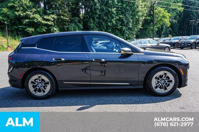 Photo of 2023 Dark Graphite Metallic BMW iX