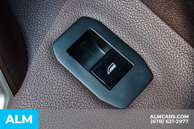 Photo of 2023 Dark Graphite Metallic BMW iX
