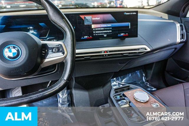 Photo of 2023 Dark Graphite Metallic BMW iX