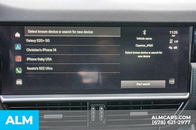 Photo of 2023 Black Metallic Porsche Cayenne