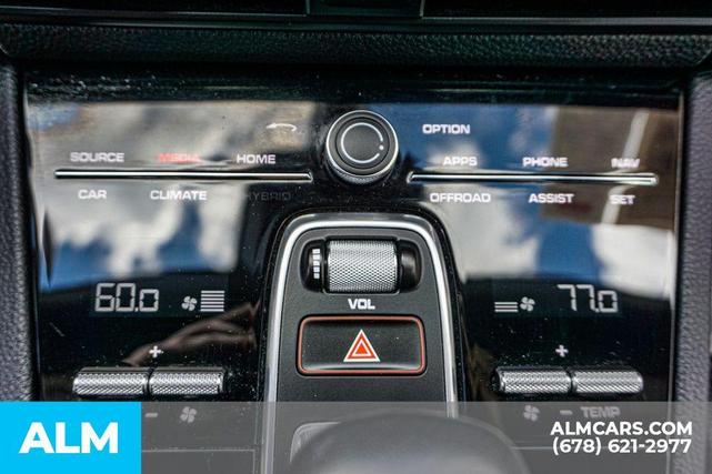 Photo of 2023 Black Metallic Porsche Cayenne