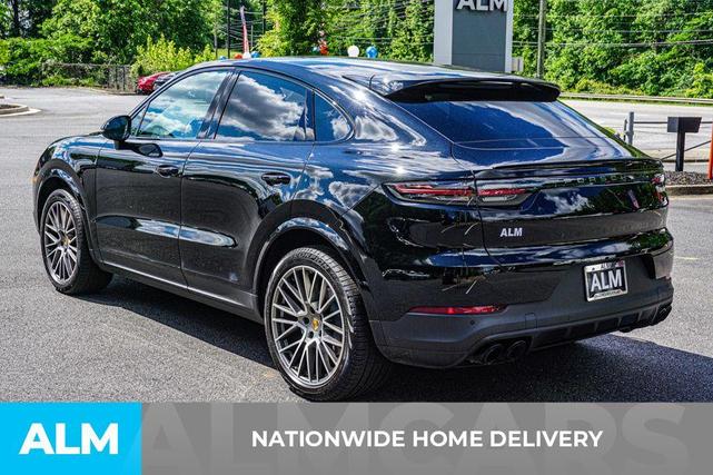 Photo of 2023 Black Metallic Porsche Cayenne
