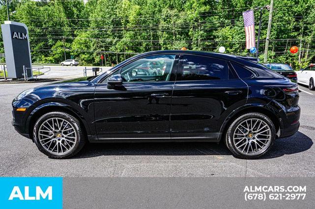 Photo of 2023 Black Metallic Porsche Cayenne