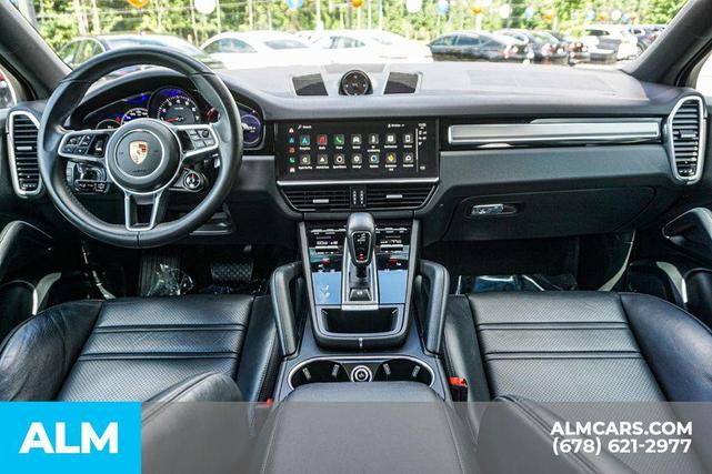 Photo of 2023 Black Metallic Porsche Cayenne