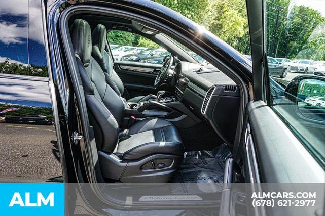 Photo of 2023 Black Metallic Porsche Cayenne