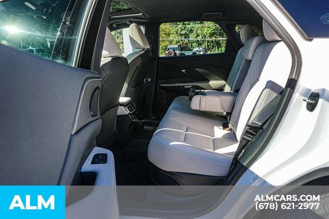 Photo of 2024 Eminent White Pearl Lexus RX 350h