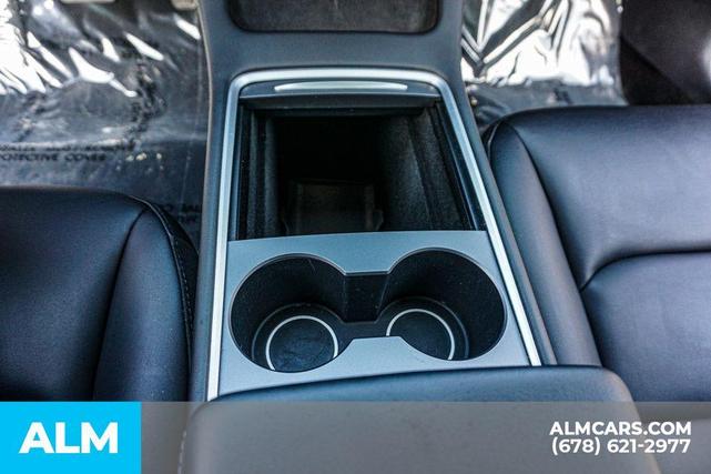 Photo of 2022 Deep Blue Metallic Tesla Model 3