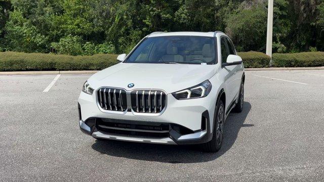 Photo of 2025 Alpine White BMW X1