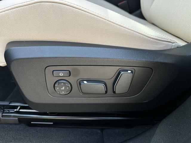 Photo of 2025 Mineral White Metallic BMW X3