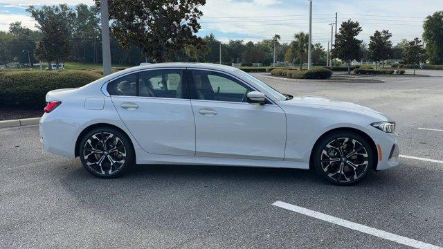 Photo of 2025 Alpine White BMW 330