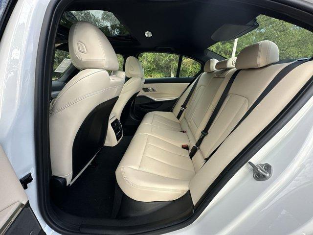 Photo of 2025 Alpine White BMW 330