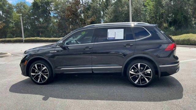 Photo of 2022 Deep Black Pearl Volkswagen Tiguan