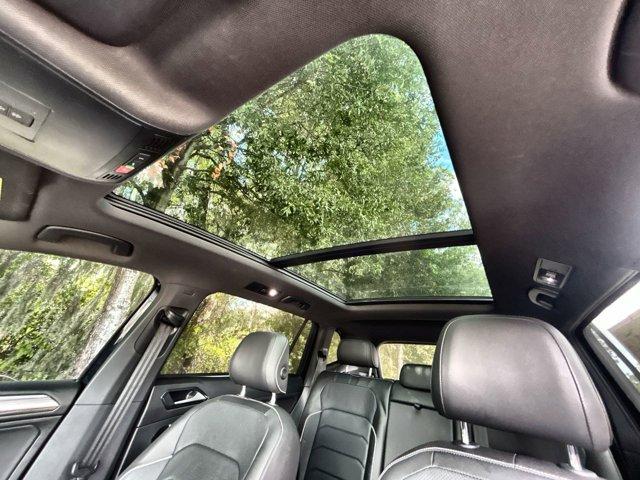Photo of 2022 Deep Black Pearl Volkswagen Tiguan