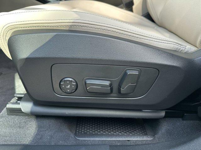 Photo of 2025 Blue Bay Lagoon Metallic BMW X1