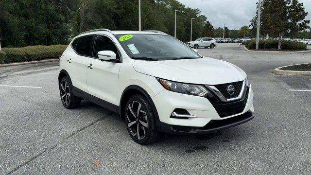 Photo of 2022 Pearl White Tricoat Nissan Rogue Sport
