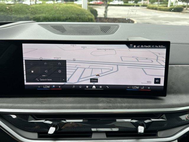 Photo of 2026 Alpine White BMW X7