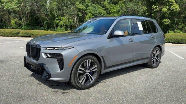 Photo of 2025 Skyscraper Grey Metallic BMW X7
